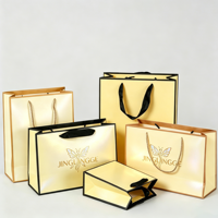 Sacs de shopping en carton blanc recyclables personnalisés de haute qualité avec votre propre logo pour vêtements, chaussettes et chaussures, sacs cadeaux