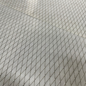 Exquisita Tela de Tul Transparente con Patrón Prismático Metálico Dorado para Trajes de Baño y Vestimenta de Novia - Product Image 3