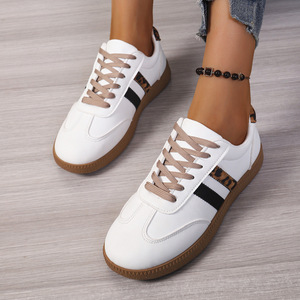 Nouvelles baskets coréennes respirantes à lacets Xuanhui pour <span class=keywords><strong>femme</strong></span> – Confort et légèreté pour la marche et le sport (printemps-été) - Product Image 2