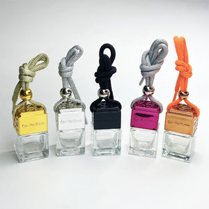 Hot Empty <strong>Refillable</strong> <strong>Car</strong> Perfume Bottles Hanging <strong>Car</strong> Air Freshener Bottle with Gold Silver Black Pink Rose Gold Cover - Product Image 4