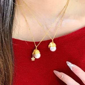 Collier en perles <span class=keywords><strong>d</strong></span>'imitation avec pendentif <span class=keywords><strong>chapeau</strong></span> de Noël Little Red Book, pour femme, léger et sportif, en alliage de zinc électroplaqué, chaîne en bambou, idéal pour l'<span class=keywords><strong>été</strong></span> - Product Image 2