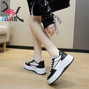 Nouvelles baskets blanches polyvalentes pour femmes 2025, chaussures décontractées à plateforme rehaussante avec semelle épaisse respirante et semelle intérieure en maille - Product Image 3