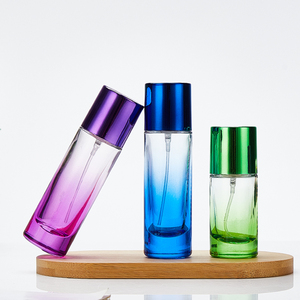 20Ml 30Ml Màu Đen Màu Xanh Lá Cây Hình Trụ Thủy Tinh Sương Phun Nước Hoa Chai Rỗng Atomizer Phun Chai Với Vít <span class=keywords><strong>Cap</strong></span> - Product Image 1