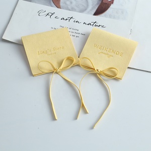 Nuevas Bolsas de Regalo Amarillas Personalizadas, Hermosas Bolsas de Microfibra para Joyería con Cordón para Niñas y Mujeres - Product Image 1