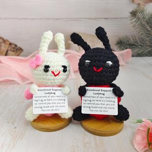 Dễ thương và dễ thương cầm thẻ móc đồ chơi cú nhỏ năng lượng tích cực Crochet chim búp bê kem thực phẩm nhồi bông hình dạng động vật - Product Image 6