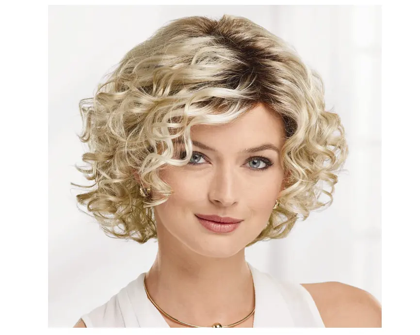 Perruque Bob avec spirales douces et volume enviable/nuances multi-tonales de blonde, argent, marron et rouge