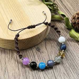 Bracelet en pierre naturelle avec perles de verre colorées pour la pratique de la gratitude, design exclusif personnalisé, soutien à la réduction de prix par volume - Product Image 4