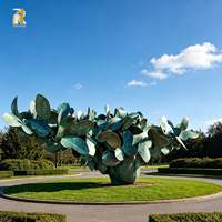 Escultura de Metal de una Mujer Moderna con Mariposas, Grande, de Bronce, Marca RELONG, Personalizable para Lugares Emblemáticos Urbanos