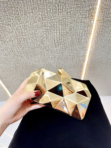 Nuevo estilo de bolso de mano mini brillante de acrílico, bolso de mano tipo clutch, bolso de hombro cruzado para fiesta. - Product Image 2