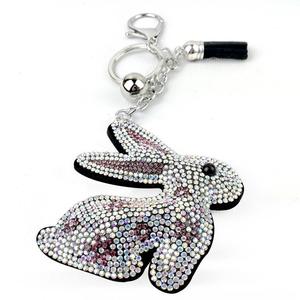 Porte-clés Lapin Scintillant en Strass, Breloque de Sac Lapin en Cristal Bling avec Pompon, Joli <span class=keywords><strong>Anneau</strong></span> Porte-clés pour Femmes et Filles, Idéal Cadeau - Product Image 2