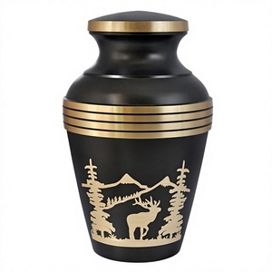 Ciervo grabado y árbol de Navidad Metal negro y latón Cremación Urna para adultos para cenizas humanas Bolsa de terciopelo gratis - Product Image 1