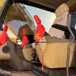 รถขุดไฮดรอลิกแบบตีนตะขาบ Komatsu PC200 ขนาด 20 ตัน รุ่นใหม่สำหรับขาย ใช้สำหรับโครงการเทศบาล - Product Image 3