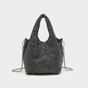 Bolso de Noche Clásico con Pedrería Completa, Bolso de Mano Brillante con Cadena de Diamantes para Mujer, Bolso Bandolera de Poliéster para Fiesta PLAYMAX - Product Image 5