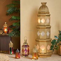 Nouveau sol marocain lanterne porte-lumière nouveauté éthique décoration de la maison bas métal verre pot lampe en fer Ramadan