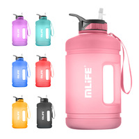 Bouteille d'eau sport réutilisable noire givrée personnalisée de 2200 ml, sans BPA, écologique, sans danger pour les aliments, anti-fuite, avec paille, pour le fitness, la gym, les adultes