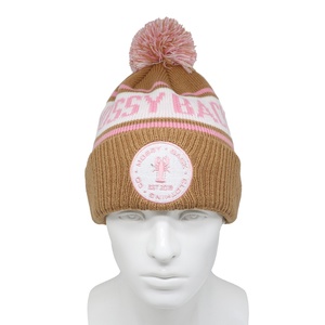 Bonnet personnalisé chaud et épais avec pompon, logo brodé en 3D, motif camouflage/écarlate, en acrylique, doublure polaire, pour l'hiver - Product Image 3