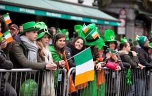 Casquettes de baseball promotionnelles irlandaises en coton <span class=keywords><strong>pas</strong></span> chères Saint Patrick 2023 chapeau de baseball irlandais en polyester imprimé de logo de motif personnalisé - Product Image 4