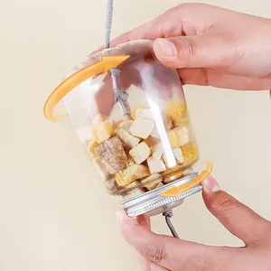 Juguete Interactivo Moderno para Gatos, Cuerda para Rascar en la Puerta con Plumas y Campana de Plástico, Dispensador de Comida para Gatitos y Juguete con Hierba Gatera - Product Image 4