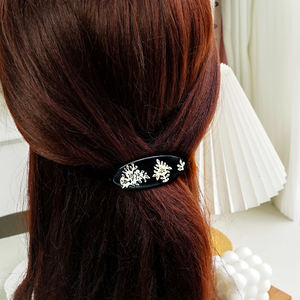 CANYUAN Design personnalisé 7cm <span class=keywords><strong>nacre</strong></span> ovale acétate épingle à <span class=keywords><strong>cheveux</strong></span> mignon argent motif personnalisé acétate <span class=keywords><strong>pince</strong></span> griffe - Product Image 6