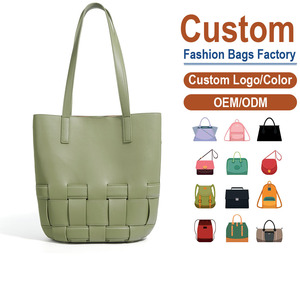 Bolso de Hombro de Cuero Verde Oliva para Mujer, con una Sola Correa, Base Tejida, Silueta Minimalista, Logotipo Personalizado - Product Image 1