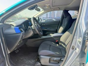 Auto Usado en Venta, <span class=keywords><strong>Toyota</strong></span> C-HR 2020, <span class=keywords><strong>2021</strong></span>, 2022, 2023, SUV Compacto 2.0L, Edición Cool Transcendence Leading, Auto Usado Económico - Product Image 6