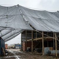 Filet d'ombrage en HDPE tricoté pour serre, avec structure respirante, stabilisé aux UV, durable, pour la protection des cultures, couverture d'ombrage pour balcon et ferme