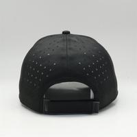 Casquette de sport classique noire de haute qualité en polyester avec trous laser Patch en caoutchouc Logo personnalisé Casquettes de baseball pour hommes