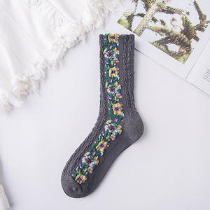 Chaussettes Tube <span class=keywords><strong>en</strong></span> <span class=keywords><strong>lin</strong></span> rétro pour femmes, 100% coton, à motif Floral, à la mode, personnalité florale, courtes, Jacquard de forêt, nouvelle collection - Product Image 4