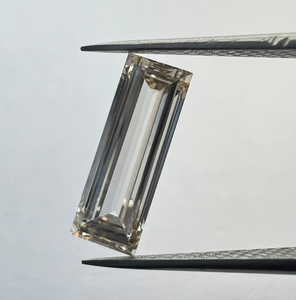 Anillos de Lujo Sostenibles con Diamantes Sueltos Cultivados en Laboratorio, Corte Baguette, Color Fantasía Excelente, Perforados con Láser, Personalizados para Novias - Product Image 2