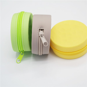 Estuche de silicona impermeable para auriculares con cremallera para almacenamiento de auriculares, minibolsa portátil, color beige - Product Image 3