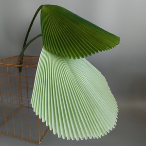 Vente en gros de feuilles de <span class=keywords><strong>palmier</strong></span> plissées artificielles vert armée, aspect réaliste, verdure tropicale, tige de <span class=keywords><strong>palmier</strong></span> <span class=keywords><strong>Licuala</strong></span> artificielle pour la décoration intérieure - Product Image 6