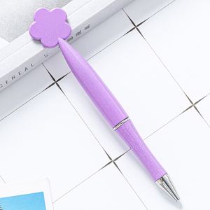 Stylo bille en plastique à logo imprimé, motif floral, pour enfants, largeur d'écriture 1,0 mm, corps de stylo animalier, vente en gros à prix réduit - Product Image 5