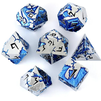 Fabricant de jeux de dés en métal polyédriques personnalisés en gros, dés en alliage de zinc colorés Dragon, dés DND pour DND et jeux de société RPG