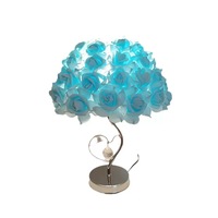 Lampe de table en métal rose cristal de luxe léger, style célébrité internet européenne, veilleuse, lumière d'ambiance, décoration de chambre et de mariage