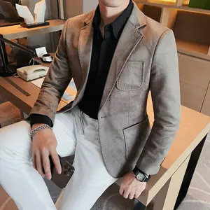 Blazer gaya Inggris untuk pria, jas bisnis kualitas tinggi musim semi, jas kantor tuksedo pria Slim Fit kasual Faux Suede Blazer