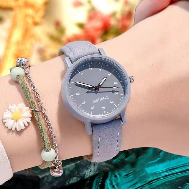 Cheap Fashion Square Alloy Leather Quartz Wrist Watch for Women with Glass Dial Waterproof Analogue-Digital Display