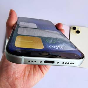 Telefoni Cellulari Originali 15 128GB/256GB Sbloccati, Smartphone 5G Dual SIM/ESIM, 6GB RAM, Display OLED 6.1", Versione USA - Product Image 4