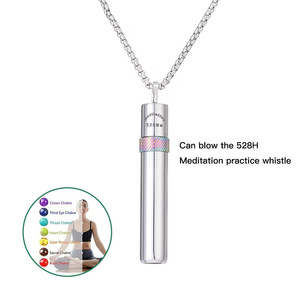 Pendentif de thérapie sonore 528 Hz en acier inoxydable, collier à fréquence réglable, charme vibrant pour la méditation et la relaxation - Product Image 3