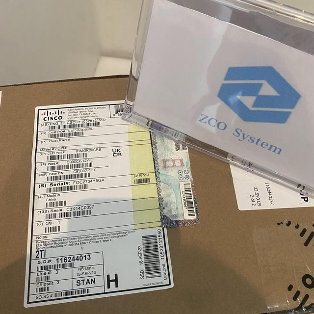 100% New Original C9300X-12Y-A C9300 Series 12-port 25G/10G/1G SFP28 Modular Uplink Network Advantage Switch C9300X-12Y-E