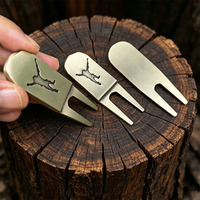 Accessoires de golf : Repaireur de divots, fourche de golf et marqueurs de balle en laiton et métal argenté, à bord biseauté, design vierge, pour usage extérieur