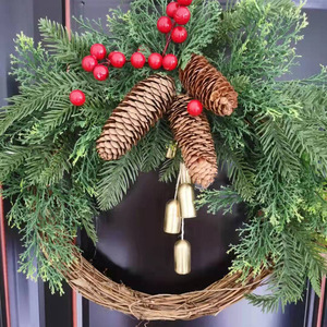 Ghirlanda Natalizia Boho con Pigne e Campanelle Dorate, Decorazione <span class=keywords><strong>per</strong></span> <span class=keywords><strong>Porta</strong></span> in Stile Rustico - Product Image 2