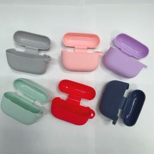 เคสหูฟังซิลิโคนแบบมีห่วงคล้อง สีพื้น รองรับการปรับแต่งโลโก้ สำหรับ Airpods <span class=keywords><strong>Pro</strong></span> 3 <span class=keywords><strong>Pro</strong></span> <span class=keywords><strong>2</strong></span> และ Airpods 4 - Product Image 5