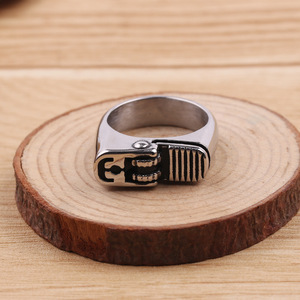 Anillo creativo de acero inoxidable gótico punk para hombre Hip Hop plateado con forma más ligera para bodas y compromisos - Product Image 6