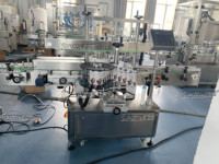 Máquina Etiquetadora Automática de Doble Cara con Motor Neumático PLC SIPUXIN para Botellas Planas, Alta Precisión, para Cosméticos, Lociones y Champús