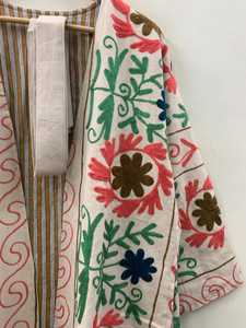 Abrigo de terciopelo y algodón hecho a mano para mujer, estilo suzani, con bordado floral, chaqueta larga de invierno, corte holgado. - Product Image 5