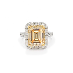 헤일로 링 대형 5ct 샴페인 컬러 에메랄드 컷 모이사나이트 실버 약혼 반지 - Product Image 1