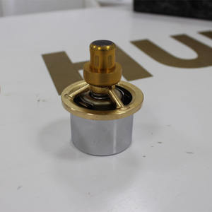 कोमात्सु खुदाई के लिए PC400-7 PC450-7 थर्मोस्टेट 600-421 6630 6d125 6d140 थर्मोस्टेट - Product Image 6