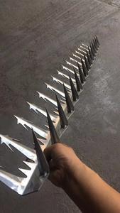 Púas de seguridad antiescalada de 1,25 metros de altura para paneles de valla y partes superiores de muros - Product Image 6