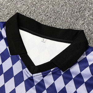 Camiseta de Fútbol Sublimada Personalizada - Manga Corta, Transpirable, Estilo Retro Urbano - Product Image 3