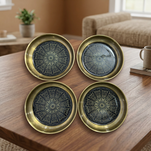 Sous-verre artisanal en laiton doré avec motif floral noir gravé pour la décoration de la maison de luxe et la table à manger - Product Image 2
